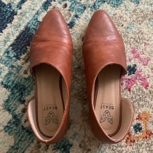 Leather look closed toe flat